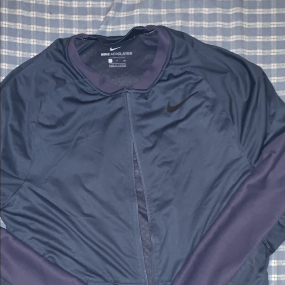 Nike aerolayer